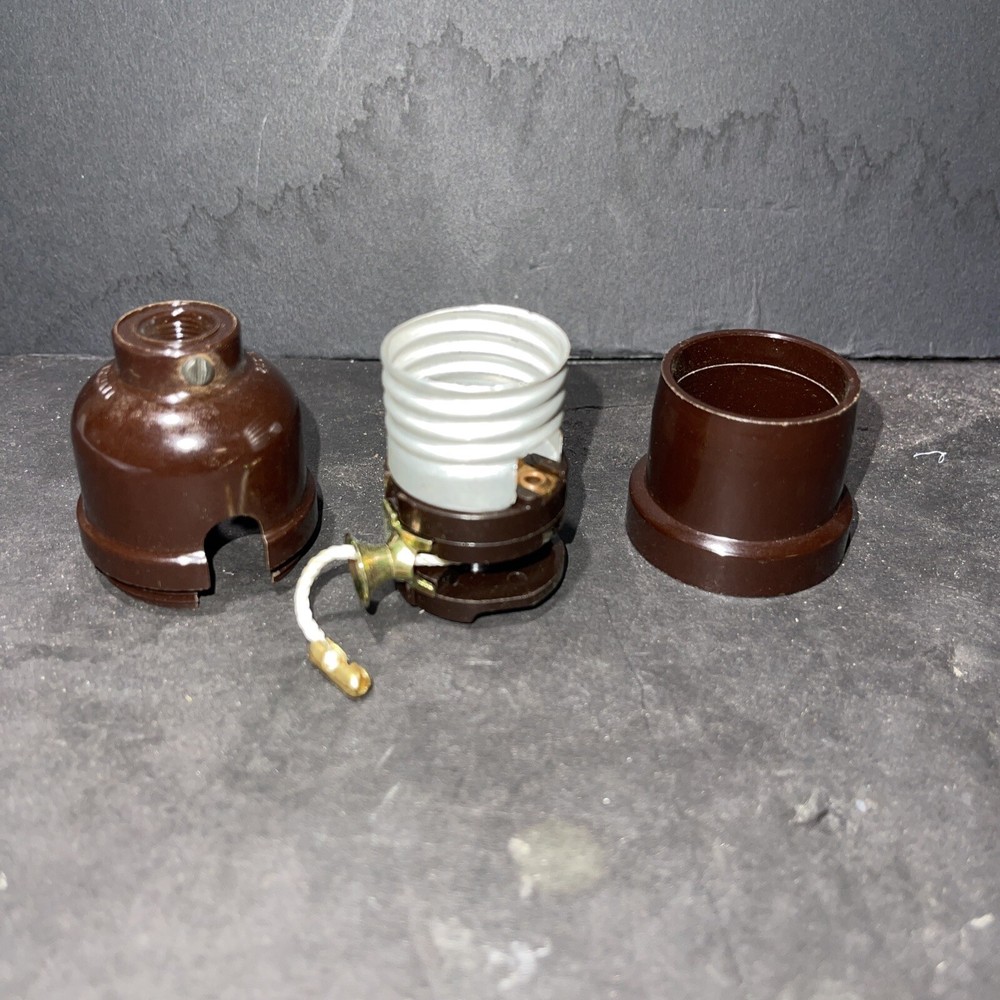 NEW LEVITON ELECTROLIER PULL CHAIN BAKELITE SOCKET WITH 1/8-27 IPS THREAD