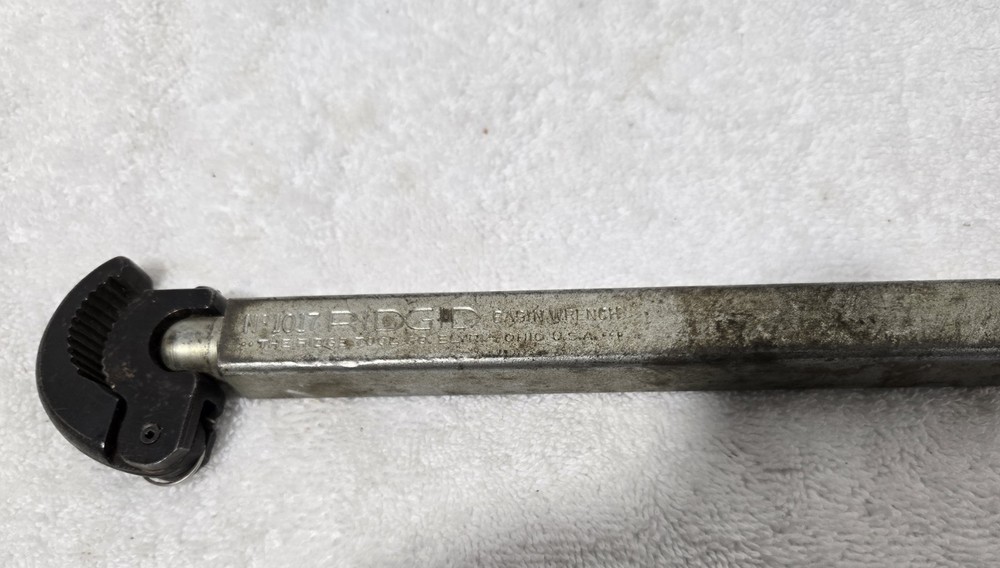 Ridgid Basin Pipe Wrench Telescoping Expandable
