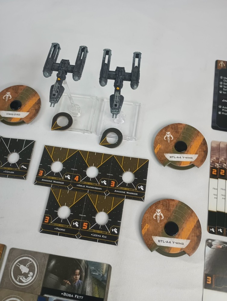 Star Wars X-Wing Miniatures 2.0 Fugitives and collaborators squadron pack Incomp