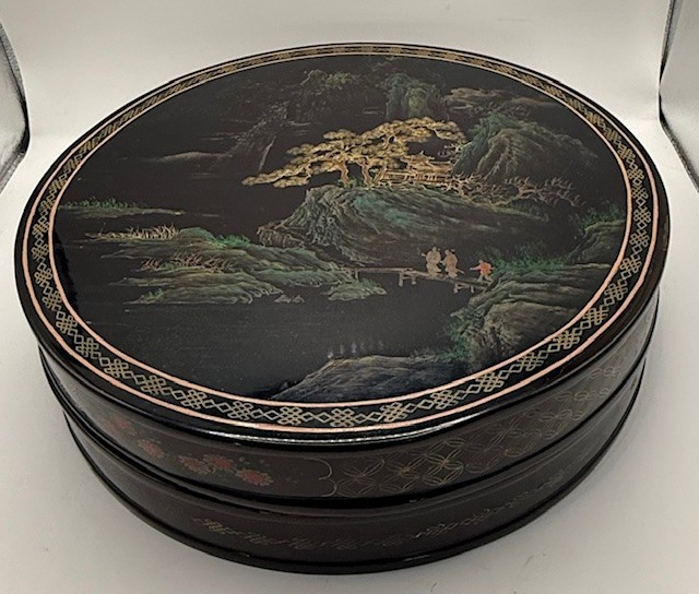 Vintage Fuzhou (Foochow) Lacquerware Sewing Box