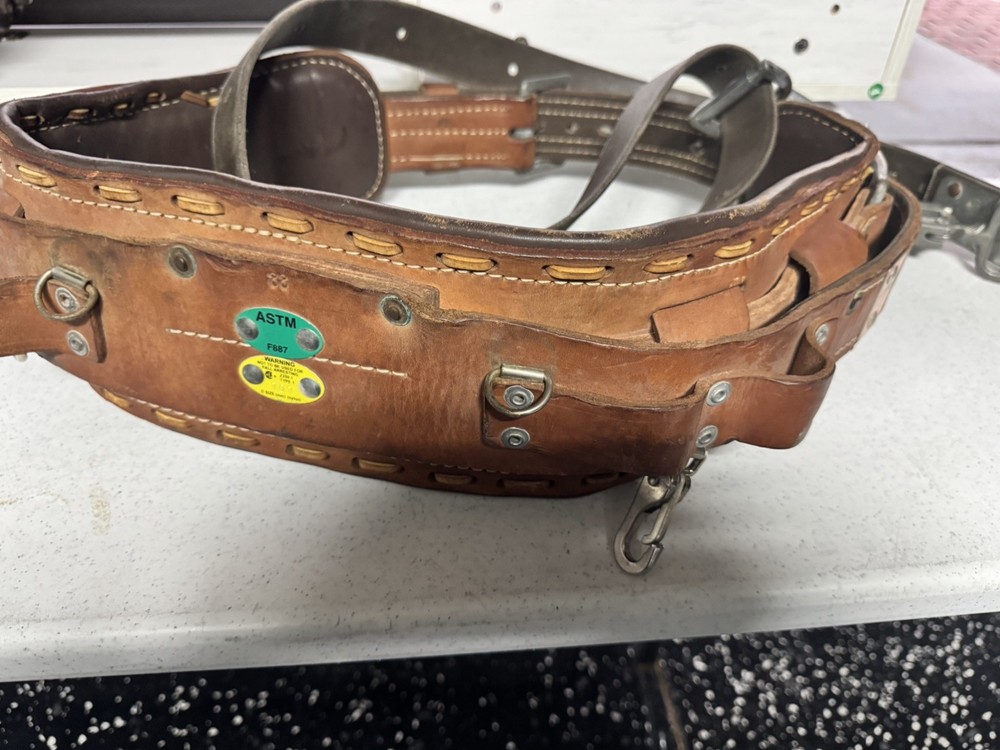 Bashlin Climbing Belt Size D20 Small 88 Series Lineman Pole Climb w/ Strap