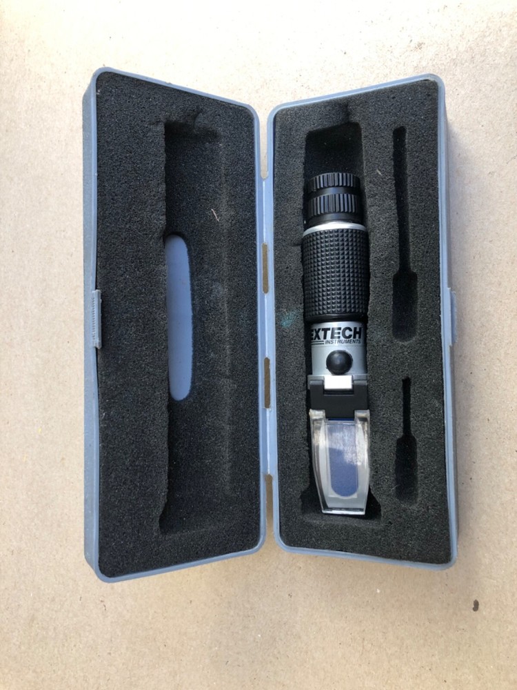 EXTECH Instruments Portable Retractometer RF40