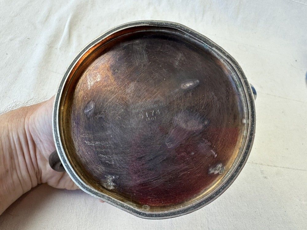 Albert Pick & Co Chicago Silver Plated On Nickle Silver 5174 sugar hinged lid