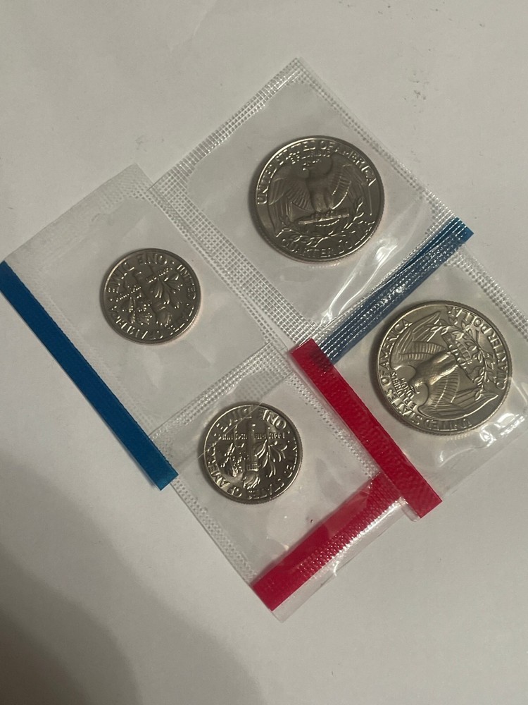 1981 Quarter Dime P&D in mint cello