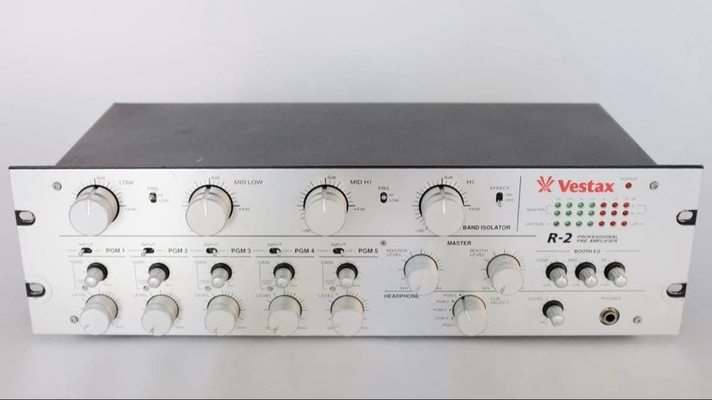 Vestax R-2 DJ Mixer
