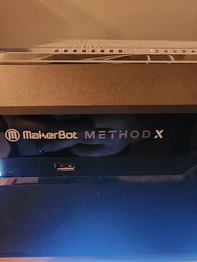 MakerBot METHOD X 3D Printer with Labs Extruder plus filament