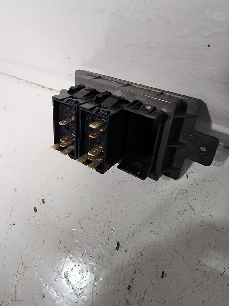 2021 VOLVO VNL 760 Bunk Controls