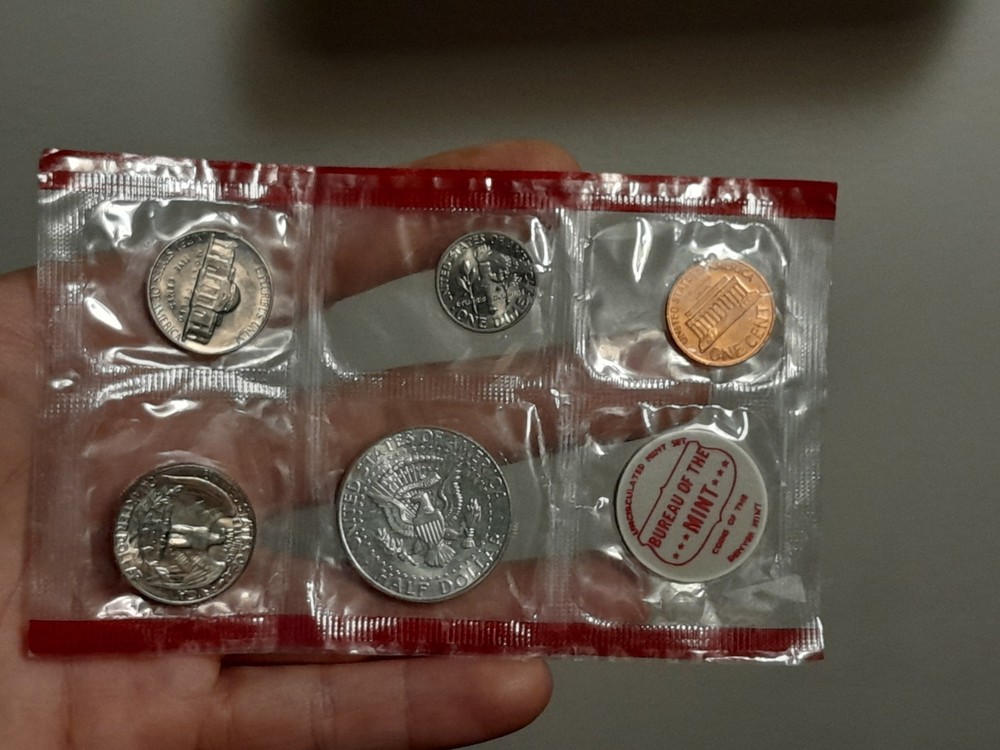 1968- D US Mint Set in Mint Cellophane