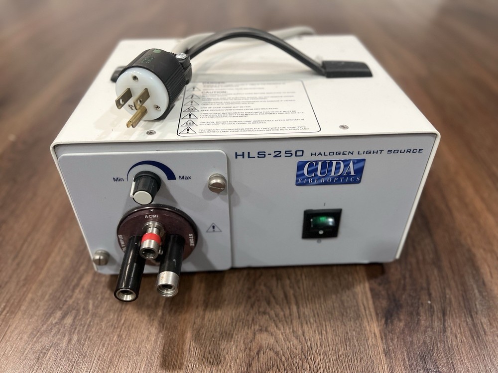 CUDA FiberOptics HLS-250 Halogen light Source