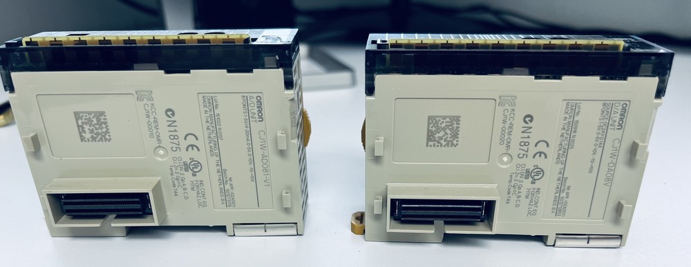 Omron CJ1W-AD081-V1 Analog Input Module, 8-Channel PLC Unit –Used –Multiple Qty