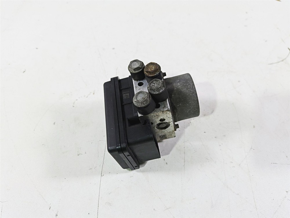 2018 Harley Softail FXFBS Fat Bob Abs Brake Pump Unit Module 41100043C