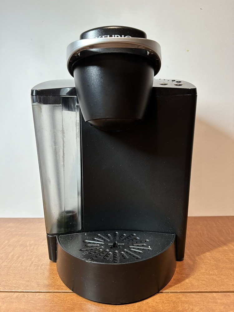 Keurig Single Cup Brewing System Coffee Maker Model B40 K-Cup Black