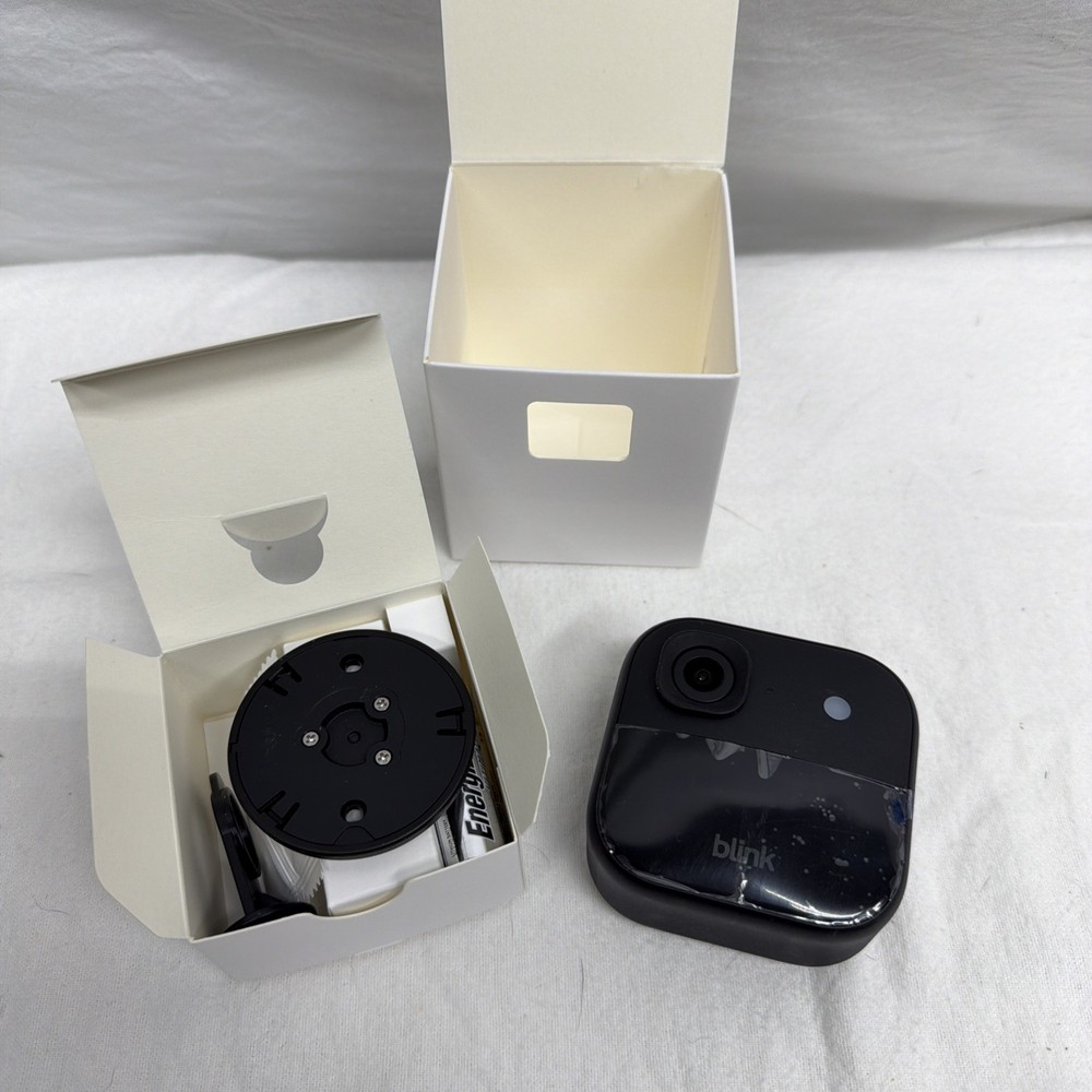 Blink Outdoor 2K+ Wireless Smart Security Camera, 2K Video Resolution,