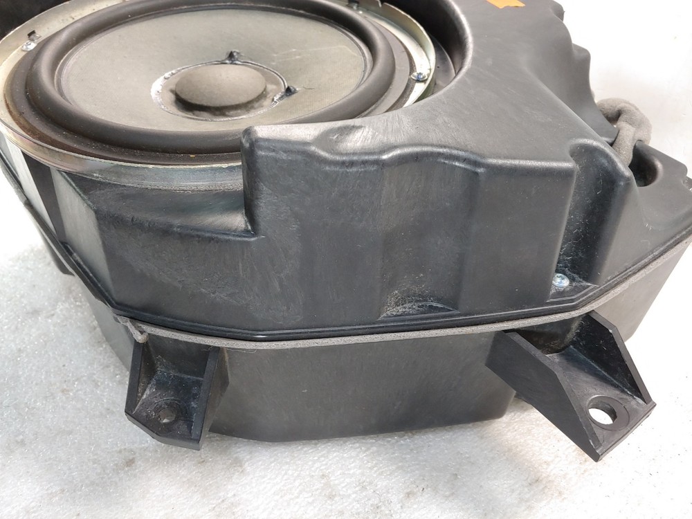 2009-2013 Honda Pilot OEM Subwoofer with Box EAB20110A