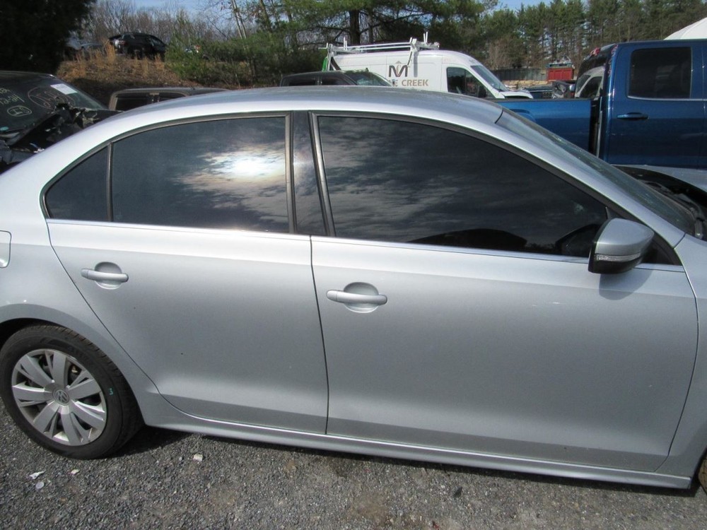 JETTA 2013 Glove Box 1037035