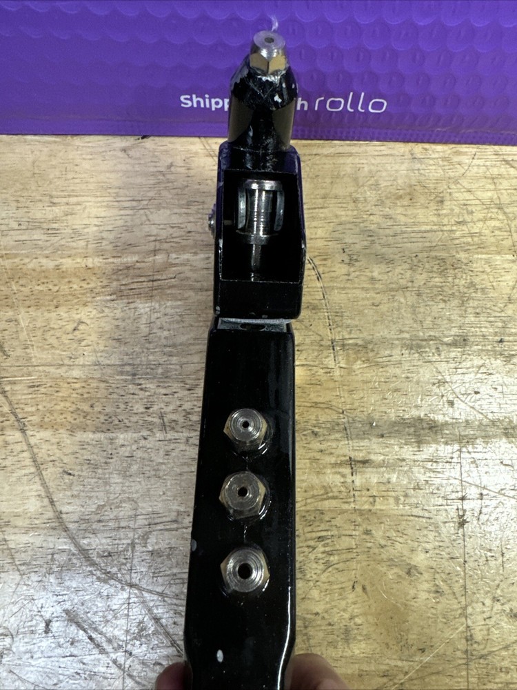 Pop Rivet Gun, with 4 Interchangeable sizes of tips