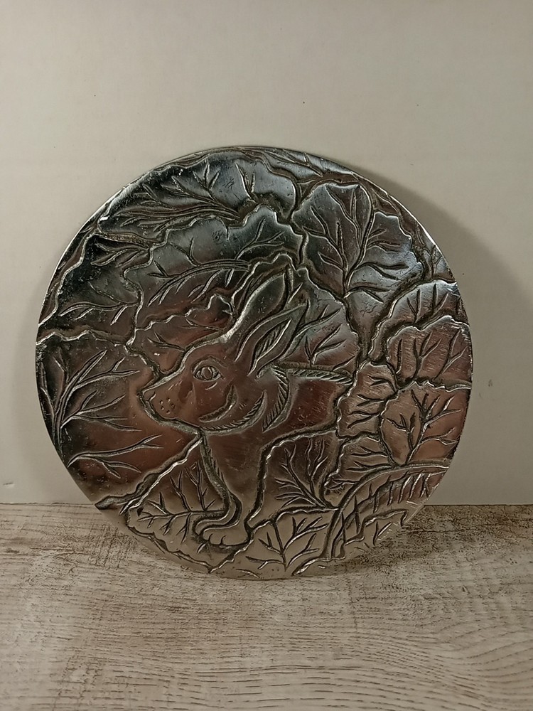 Metal Rabbit Trivet Pre-owned 7.25"