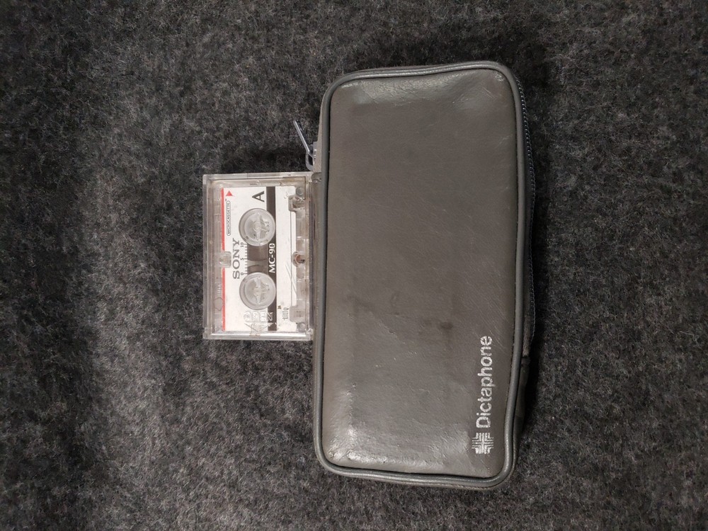 Dictaphone 3253 Voice Processor Micro Tape Recorder w/ Case - Powers On (C13B5)