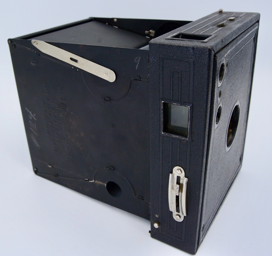 Kodak No. 3 Brownie Model B Box Camera