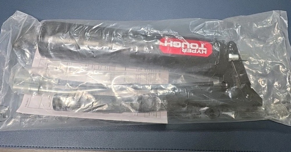 HYPER TOUGH Standard Lever Grease Gun 6000 PSI.