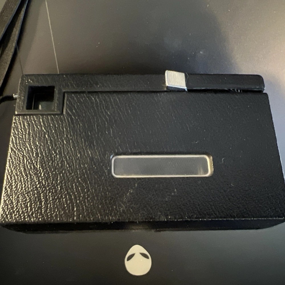 Kodak Instamatic X 15 camera winds and Shutter Works