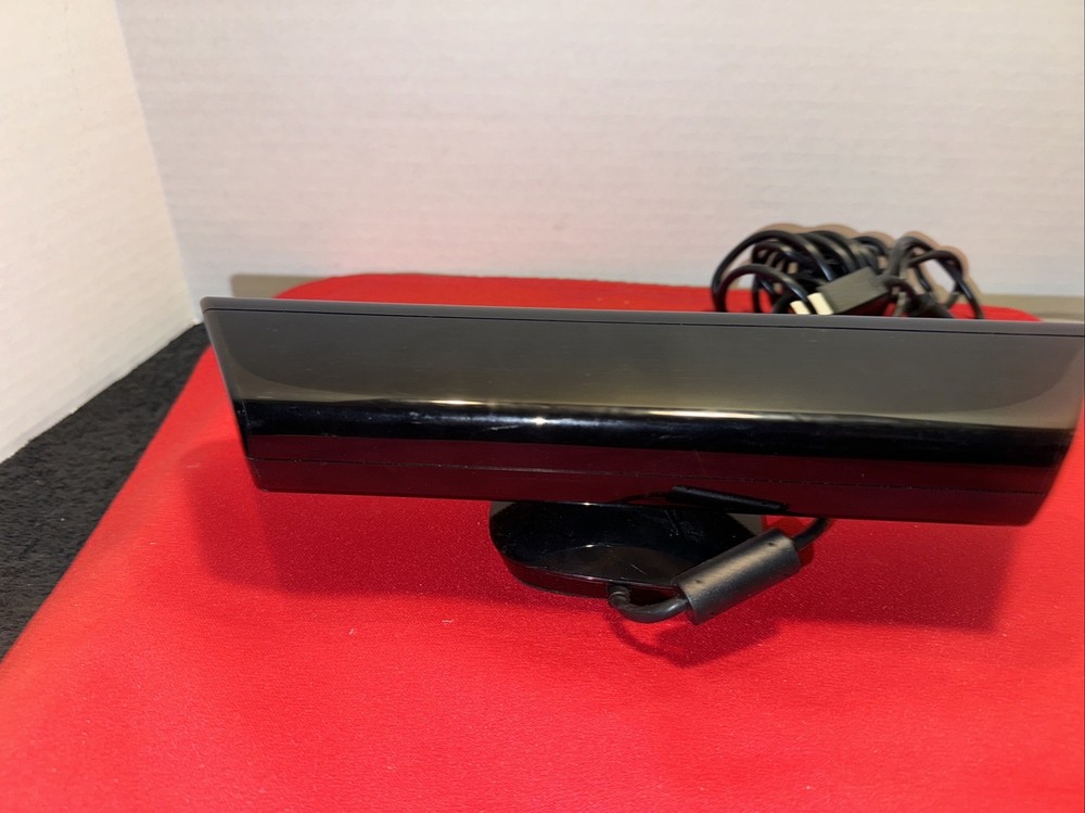 Microsoft Xbox 360 Kinect Sensor Bar Motion Camera 1414 - Working for Christmas!