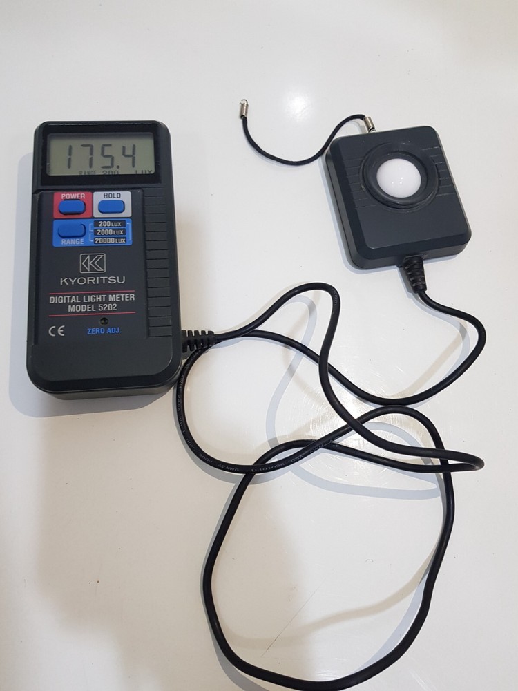 KYORITSU 5202 ( Digital Light Meter)