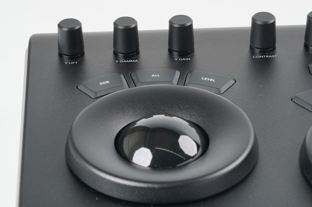 [Near Mint] Blackmagic Design DaVinci Resolve Micro Color Panel #190M