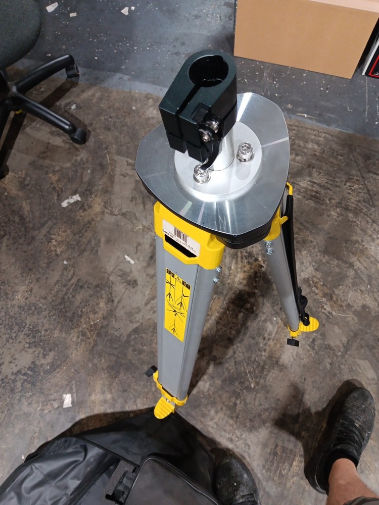 Leica Professional GST74 Tripod