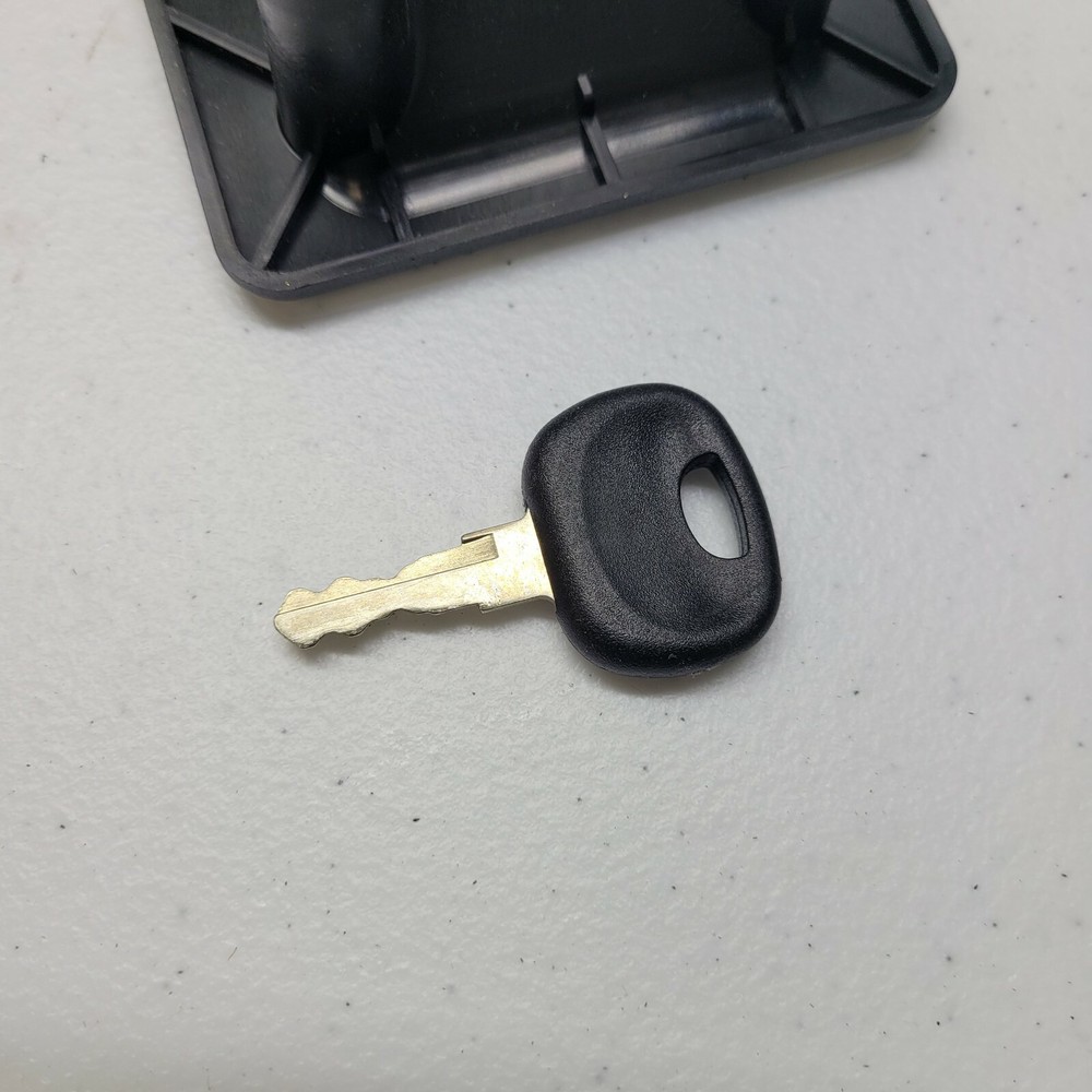 DLP 7082556 Keyed Handle, Paddle