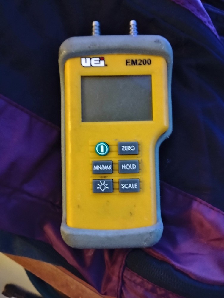 UEI EM200Dual Differential Digital Manometer
