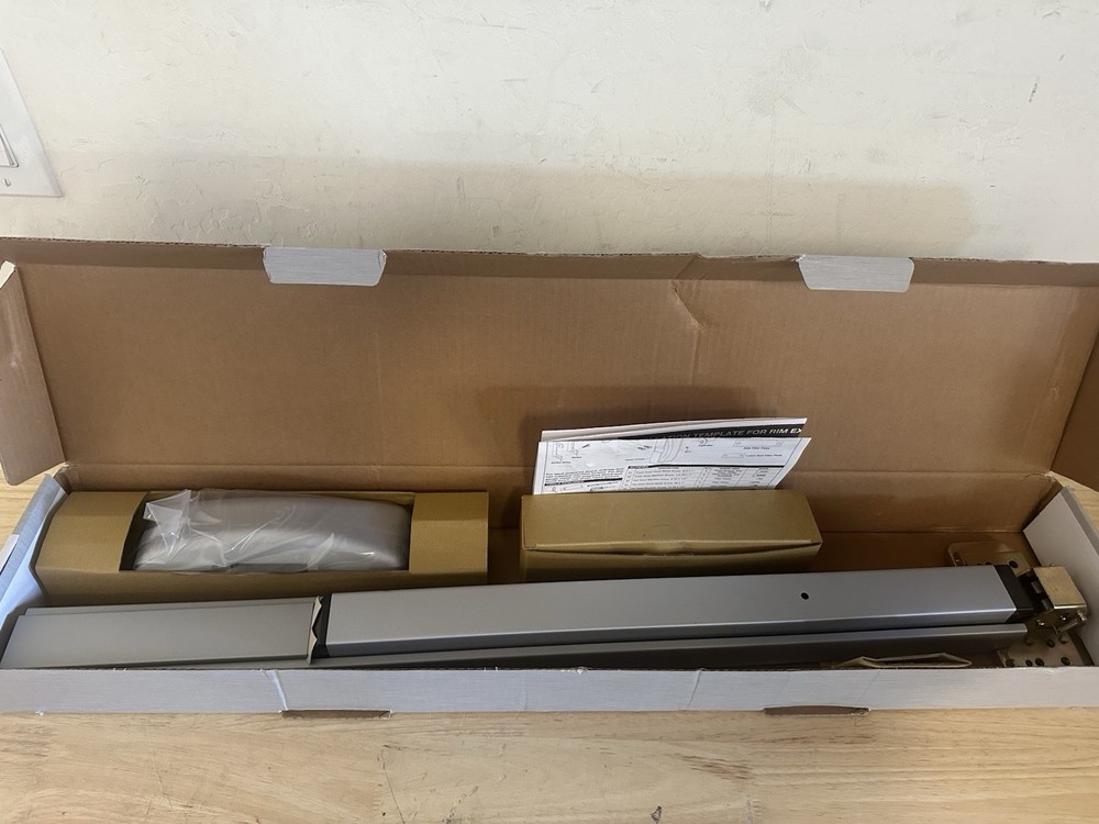 Universal Hardware Industrial Push Bar Emergency Exit Device UH40010