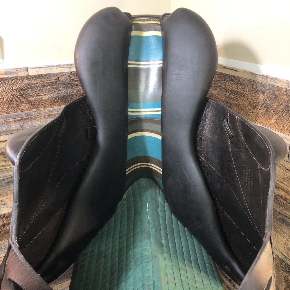 17.5" Voltaire Lexington PRO Saddle 2AA - Buffalo
