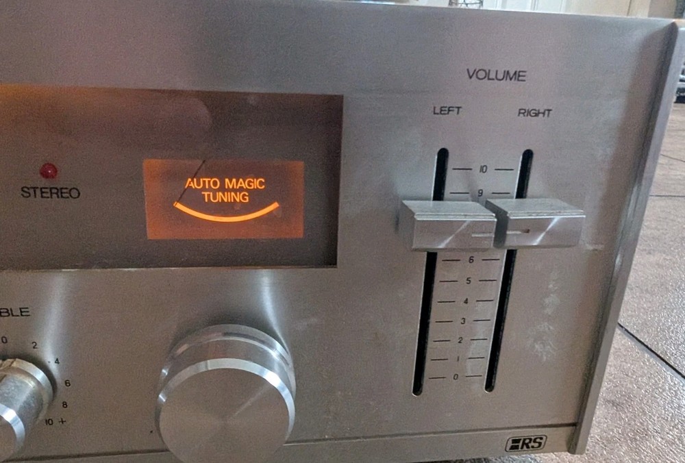 Vintage Realistic STA-800