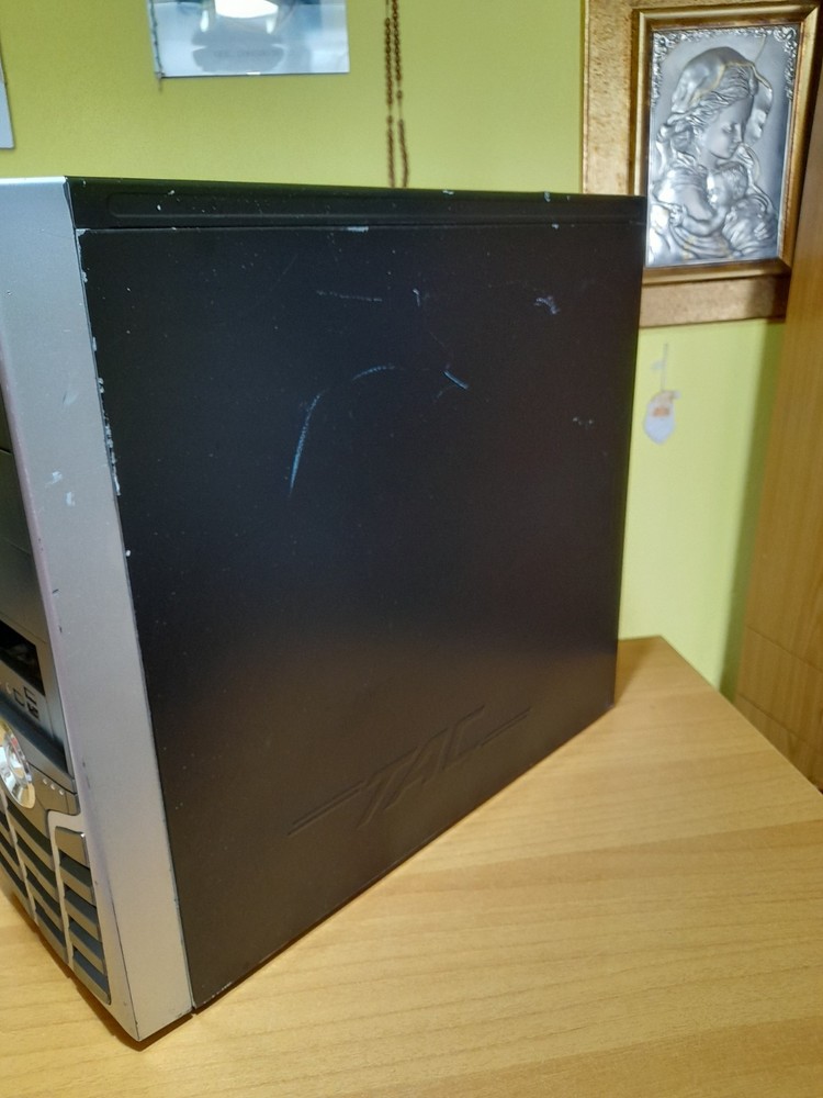 USED DESKTOP CASE