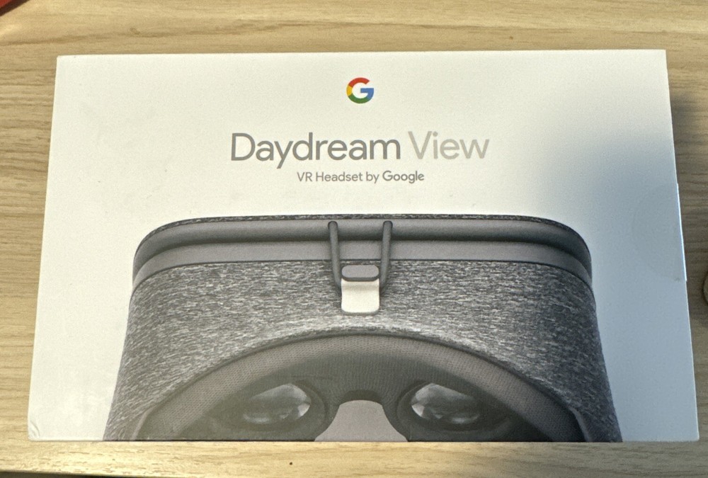 Google Daydream View VR Headset - Slate NIB