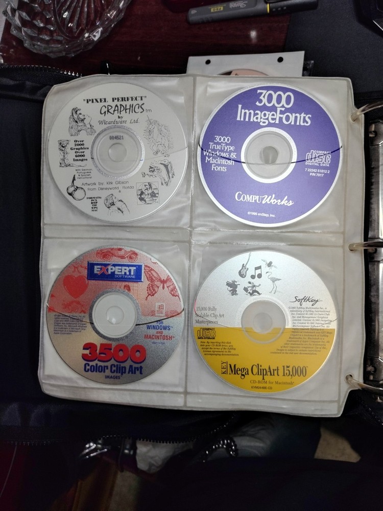 Vintage Apple Macintosh And Microsoft Large CD-Rom Software 90 Discs Lot