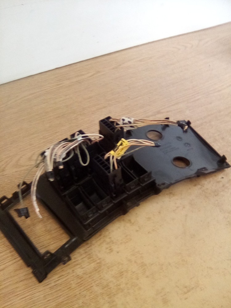 Volvo VNL 82756001 Dashboard Switch Panel