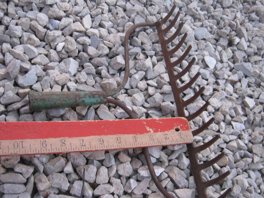 Rake Head Only no handle Rusty Original Vintage Primitive great decor