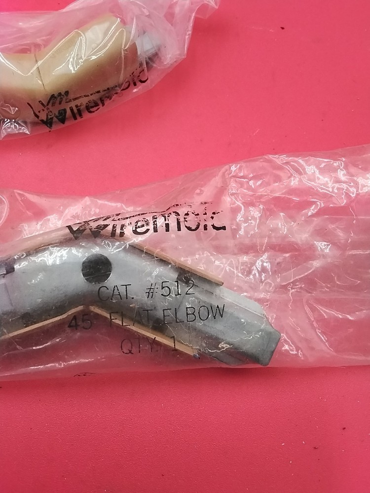 2 Wiremold 512 stl 45 deg flat elbow 500 Buff