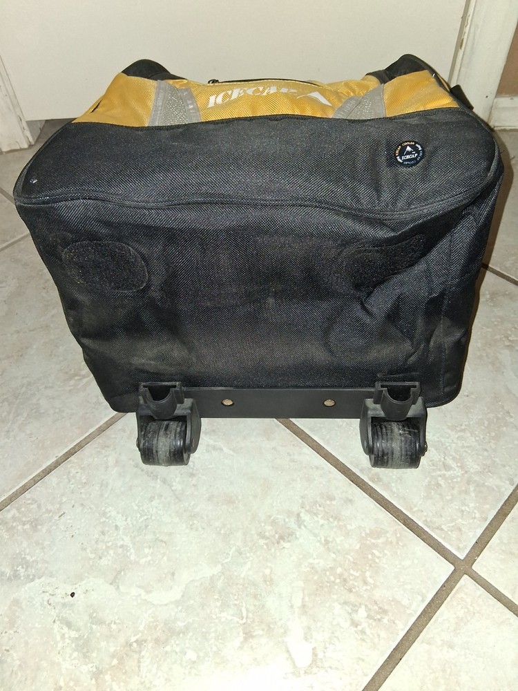 ICECAP COLLAPSIBLE ROLLING COOLER Brand New, Never Used