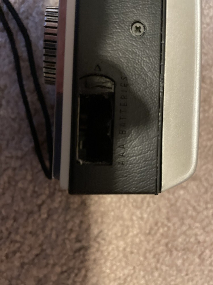KODAK Instamatic 100 Camera Has Hand Strap And Bulbs Clean Unit UNTESTED