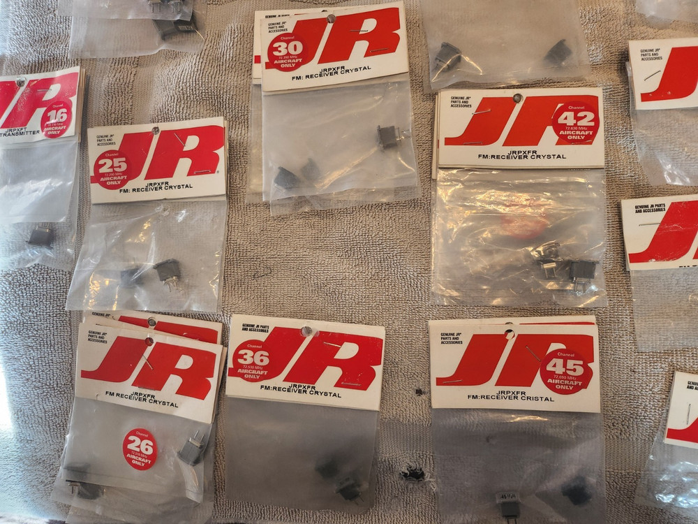 JR transmitter and reciever crystal set CH- 25