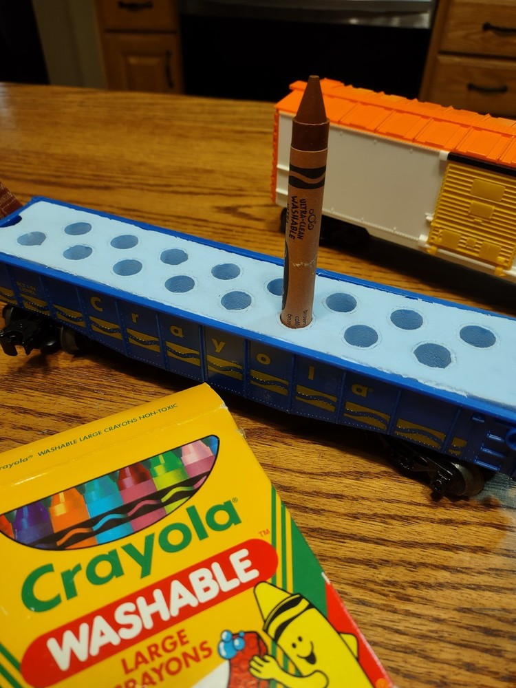 Lionel Big O27 Crayola Activity Train Set.