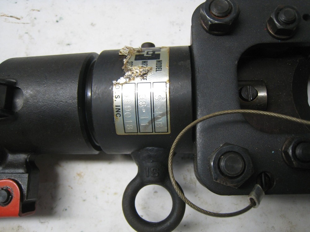 Huskie Tools S-40B Handheld Hydraulic Cutting Tool