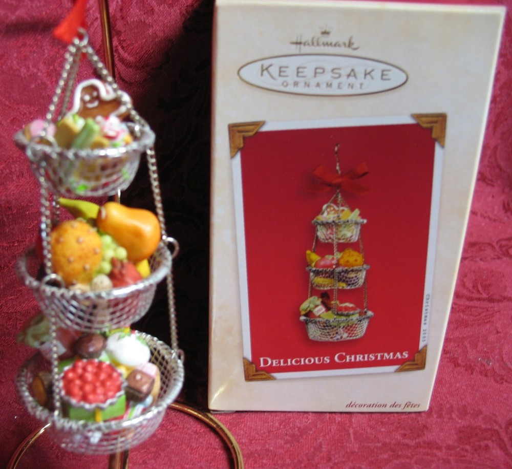 HALLMARK 2003 ORNAMENT~ DELICIOUS CHRISTMAS