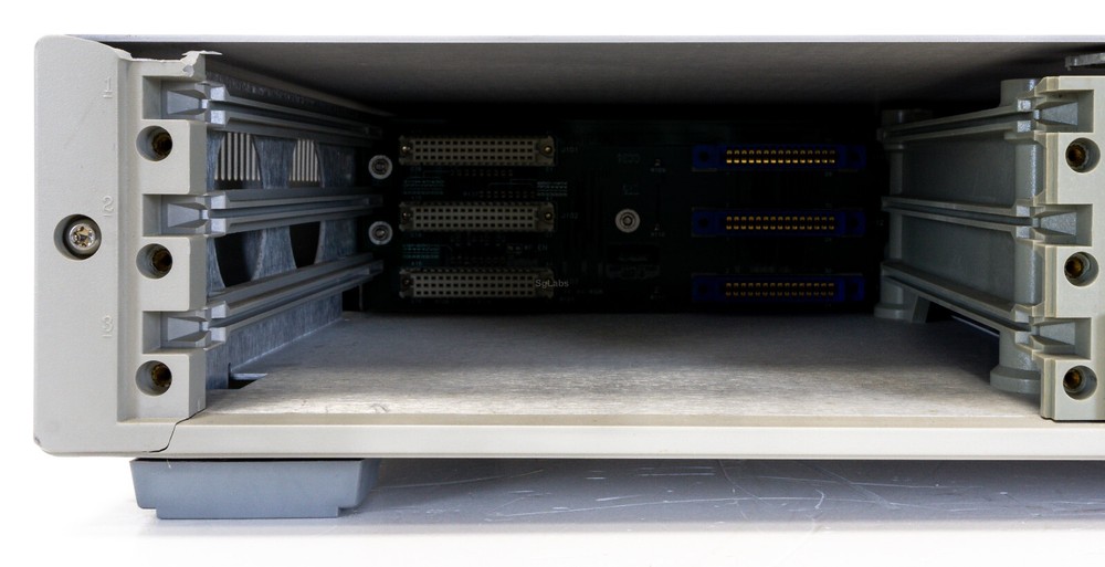 HP Agilent Keysight 3499A 5-Slot Switch Control System Mainframe