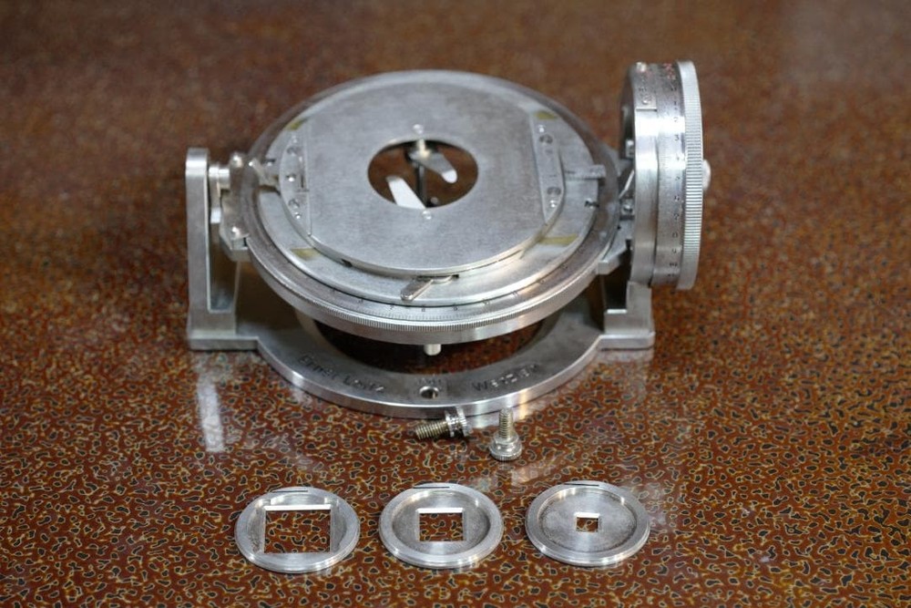 microscope antique vintage collectible Accessory "Leitz Universal Stage UT2"