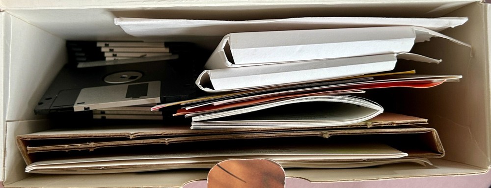 1995 Adobe PageMaker 6.0 w/ 16 Discs & Guidebooks Windows Complete PC