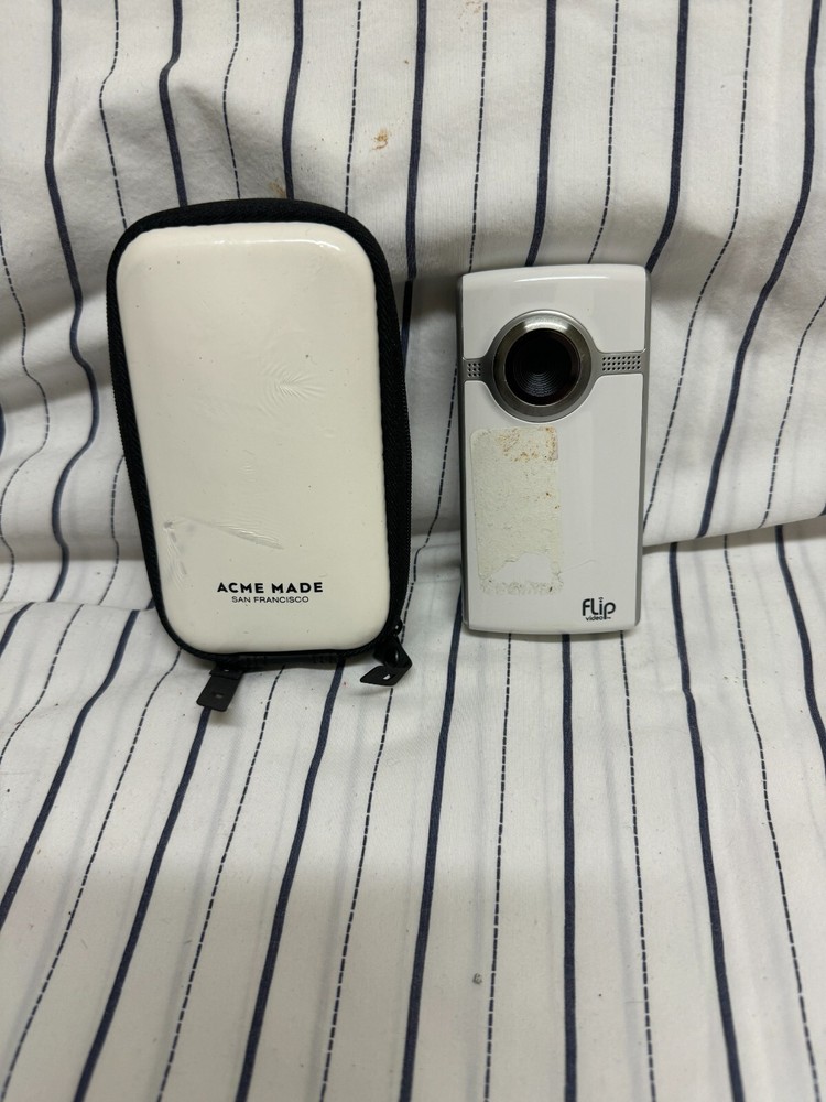 Cisco Flip Video Slide - UNKNOWN WORKING CONDITION!!!!